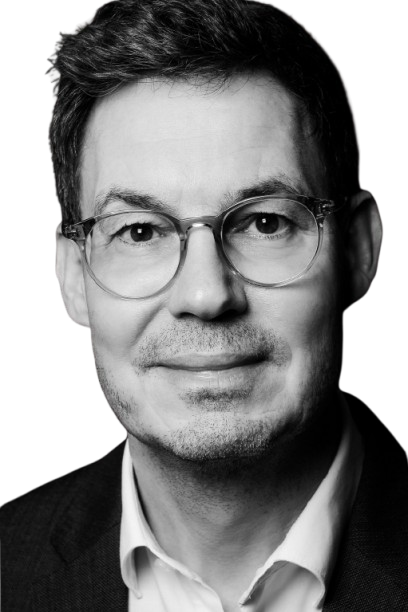 Mirko Ahrens small removebg preview